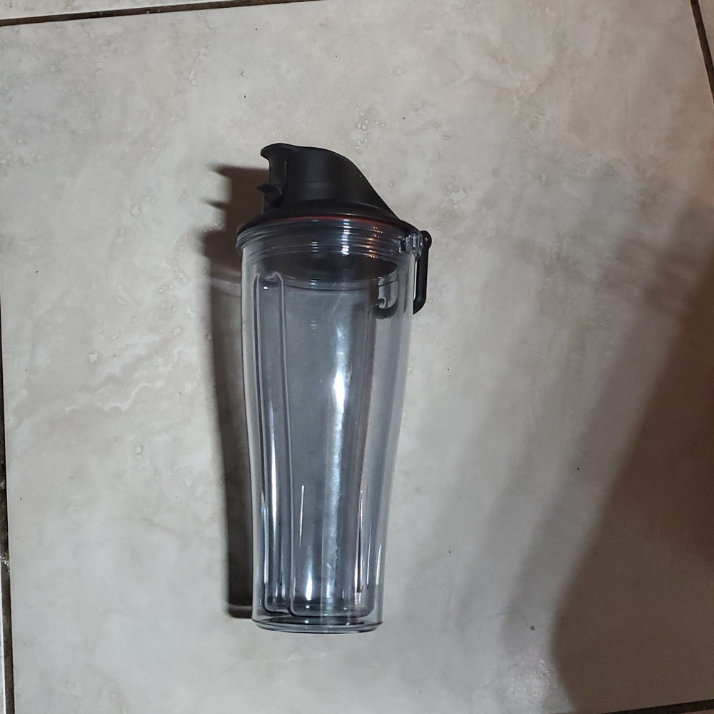 NWOT Vitamix 20oz Travel Cup